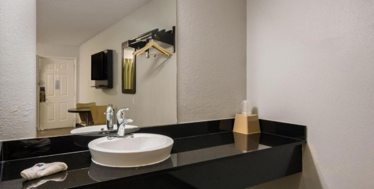 Motel 6 Irving - Loop 12 Dış mekan fotoğraf